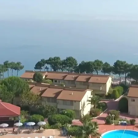 Pace Family Club Tropea