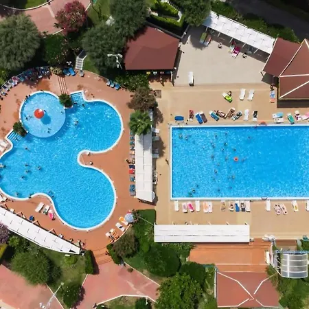 Daire Pace Family Club Tropea